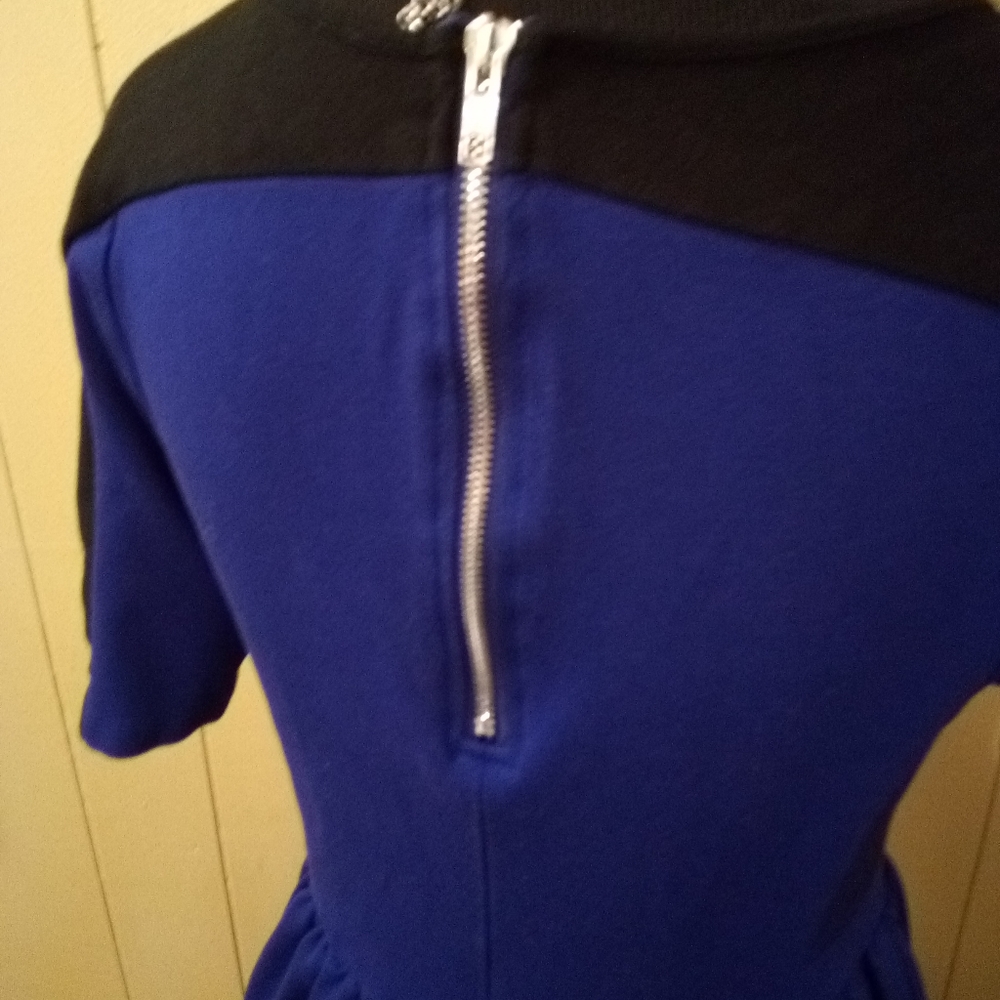 Top - Picture 3 of 3